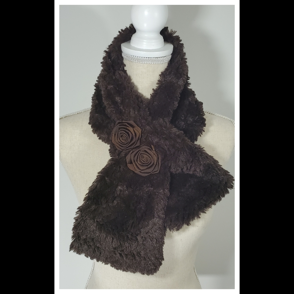 COPY - Basso Chocolate Brown Faux-Fur Keyhole Scarf